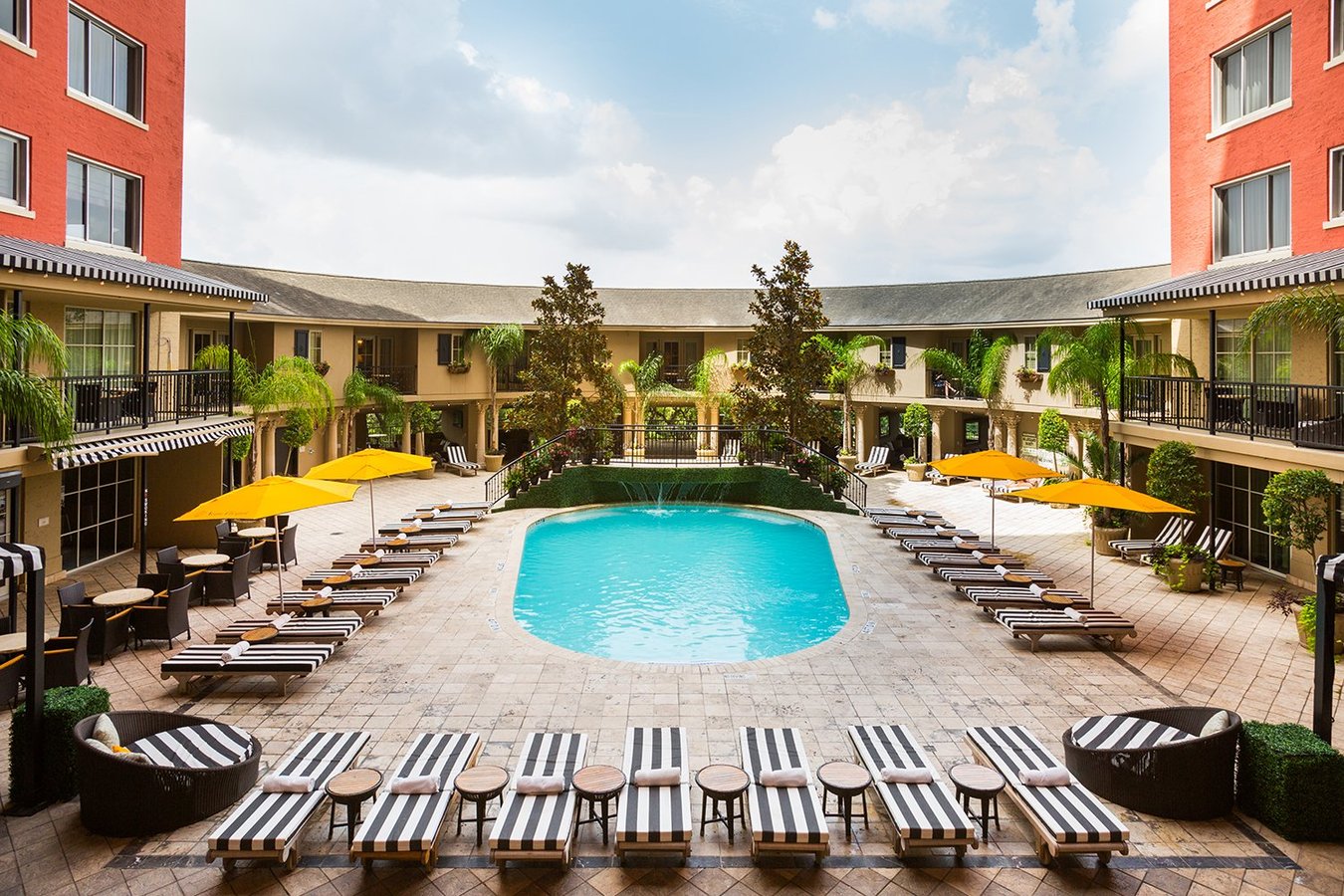 ZaZa-HOU-Poolside-4 (2)